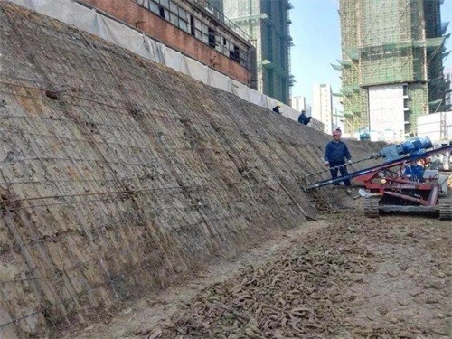 光明建筑边坡支护